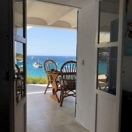 Hebergement Front De Mer Apartment Sant Elm Luaran gambar