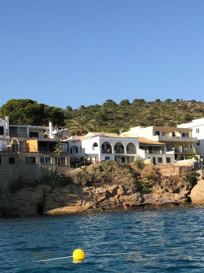 Hebergement Front De Mer Apartment Sant Elm Luaran gambar