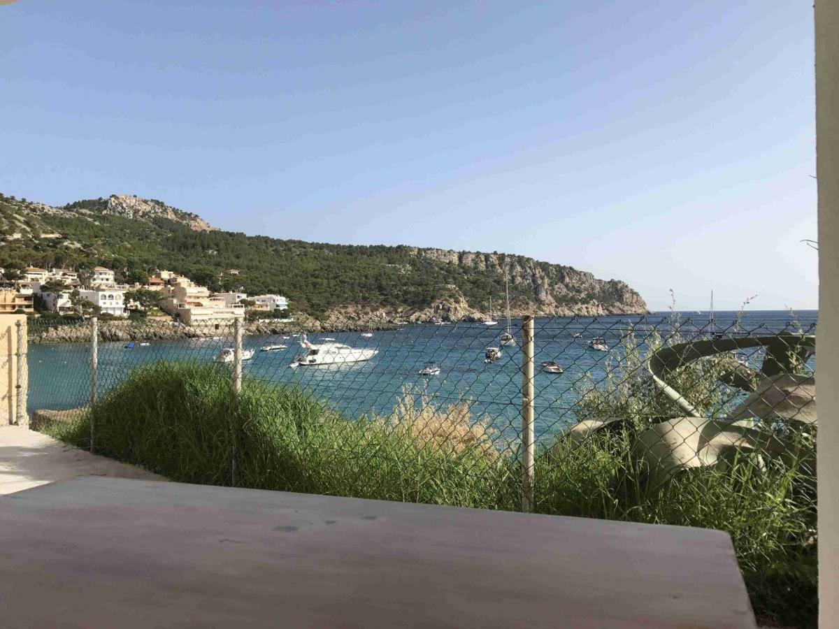 Hebergement Front De Mer Apartment Sant Elm Luaran gambar
