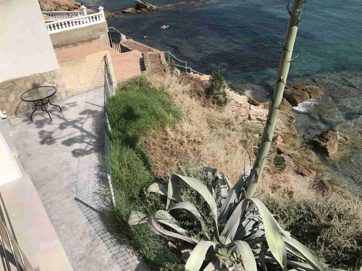Hebergement Front De Mer Apartment Sant Elm Luaran gambar
