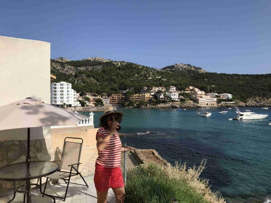 Hebergement Front De Mer Apartment Sant Elm Luaran gambar