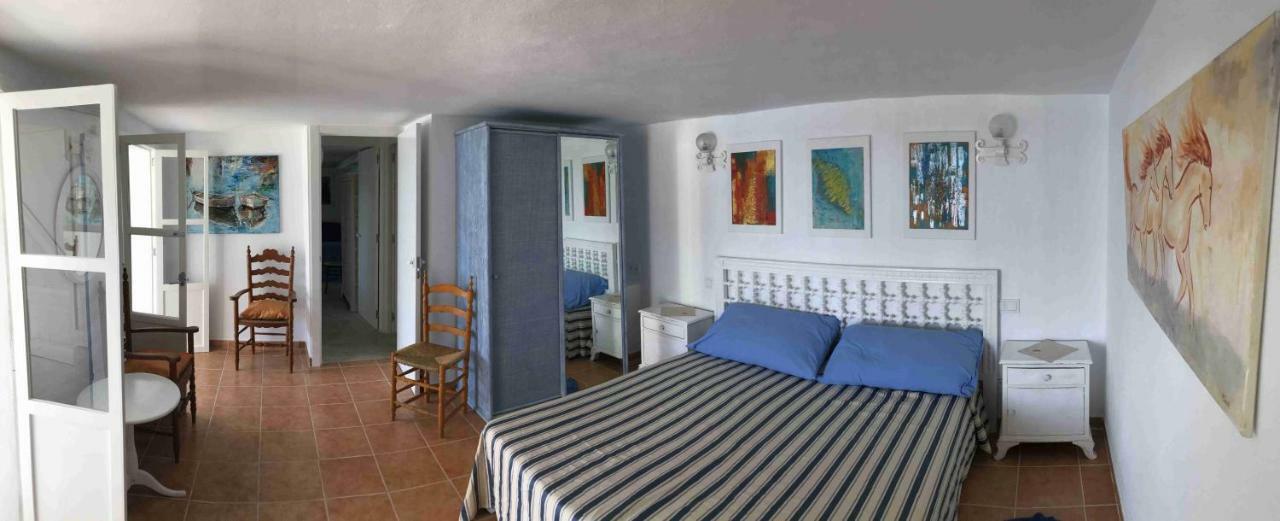 Hebergement Front De Mer Apartment Sant Elm Luaran gambar